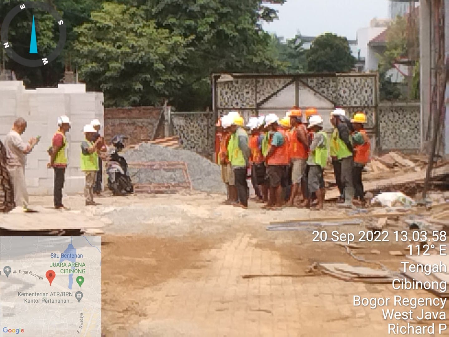 Proyek Pekerjaan Di Gedung KPUD Kab.Bogor Yang Sedang Berlangsung diduga Pelaksana Jasa Konstruksi Tak Indahkan K3
