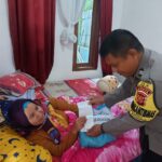 Kapolres Bogor Berikan Bantuan Sosial Bagi Anak Yatim dan Lansia di Megamendung