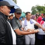 Budayakan Makan Telur, Bupati Bogor Bagikan 2025 Telur Gratis kepada Masyarakat