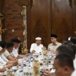 Rudy Susmanto Bahas Penguatan Layanan Haji dan Umrah Bersama Wamenhaj dan Gubernur Jabar