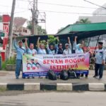 Srikandi SBI Berbagi Takjil Jumat Berkah di Depan Mako Gapersus